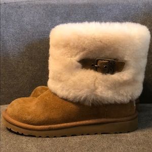 Leather/sheepskin UGG boots, sz 4